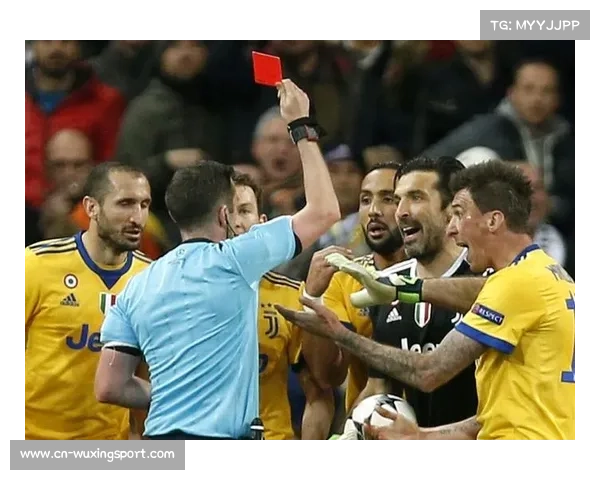 尤文球迷抗议裁判判罚，主场横幅呼吁公平竞赛